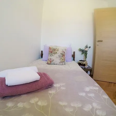Appartamento Lunata Zadvarje